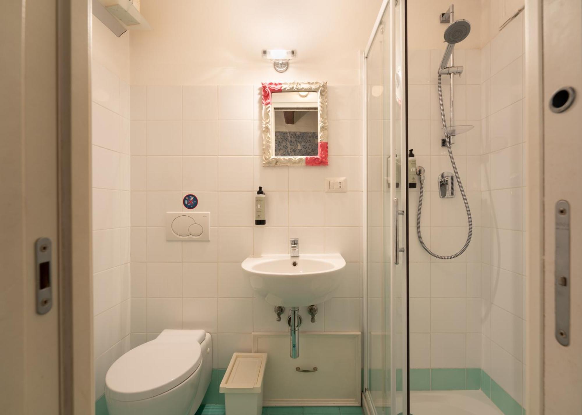 Appartamento Via Benedetta, 13 - Charming - Florentine Gem Steps From Station - Prime Spot! Firenze